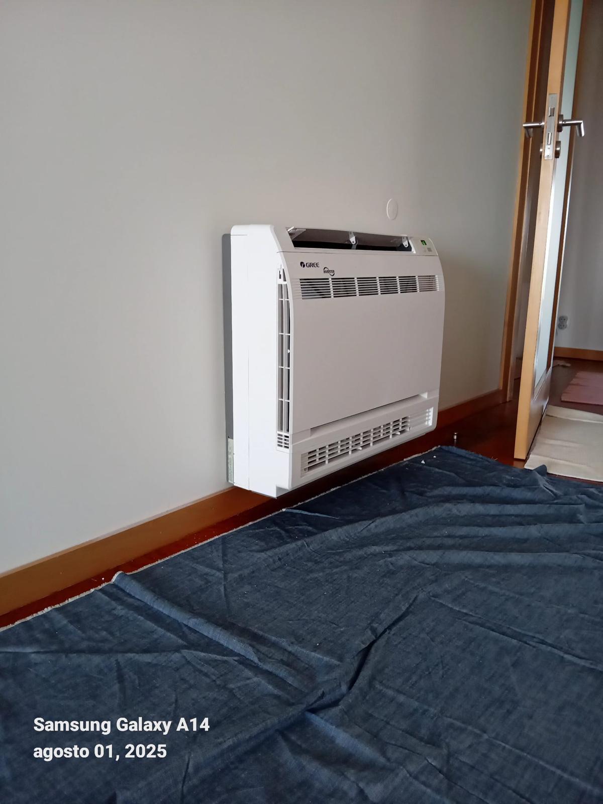 Ar condicionado chão GREE instalado